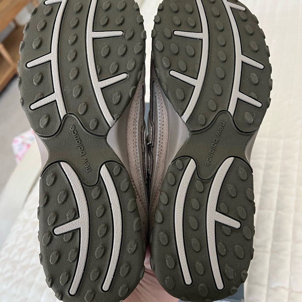 NEW New Balance 204L Mushroom Unisex - Picture 6 of 9